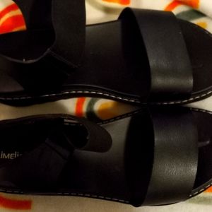 Limelight Black Platform Sandels